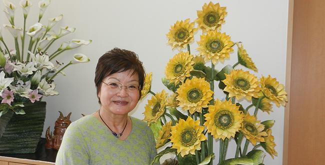 唯一無二の存在感 石粉粘土で咲かせる花 澤田節子さん 茂原市 シティライフ株式会社 千葉県市原市で情報紙発行 印刷全般 広告 ホームページ制作 名入れカレンダー通販