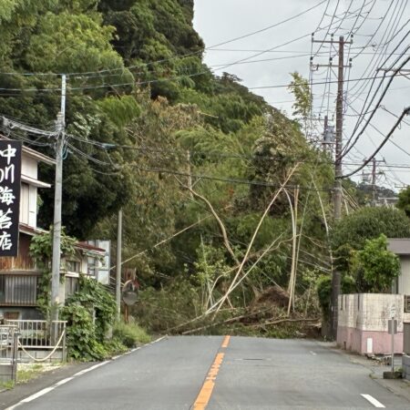 土砂崩れによる通行止め